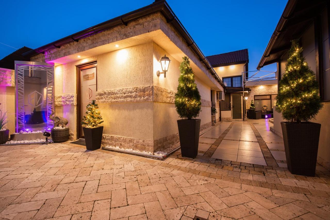 H & V Residence - Bungalow Apartment Arad Exterior foto